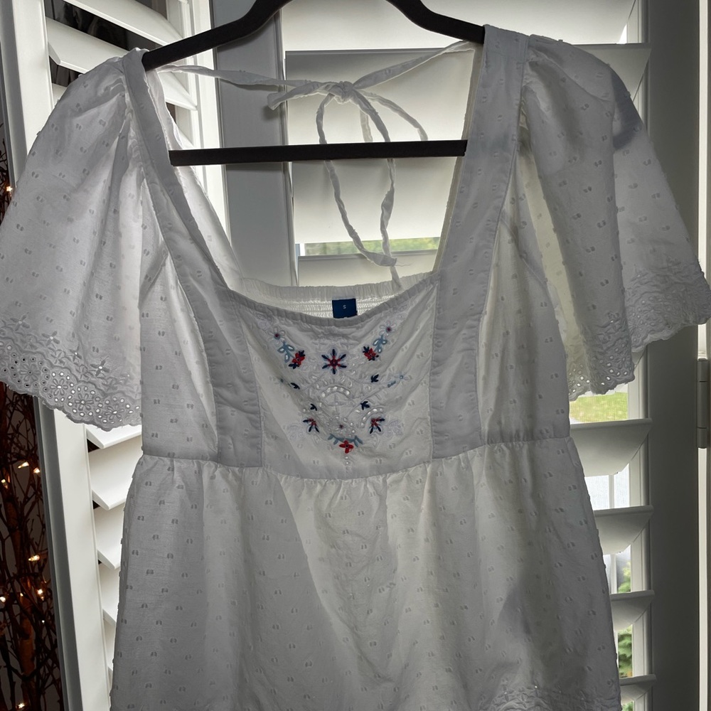 Women’s top size small worn once
